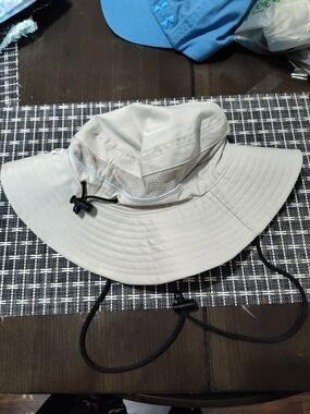Light Gray Kids Sun Hat with Chin Strap